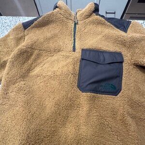 Men's The North Face Sherpa Pull over 1/4 zip